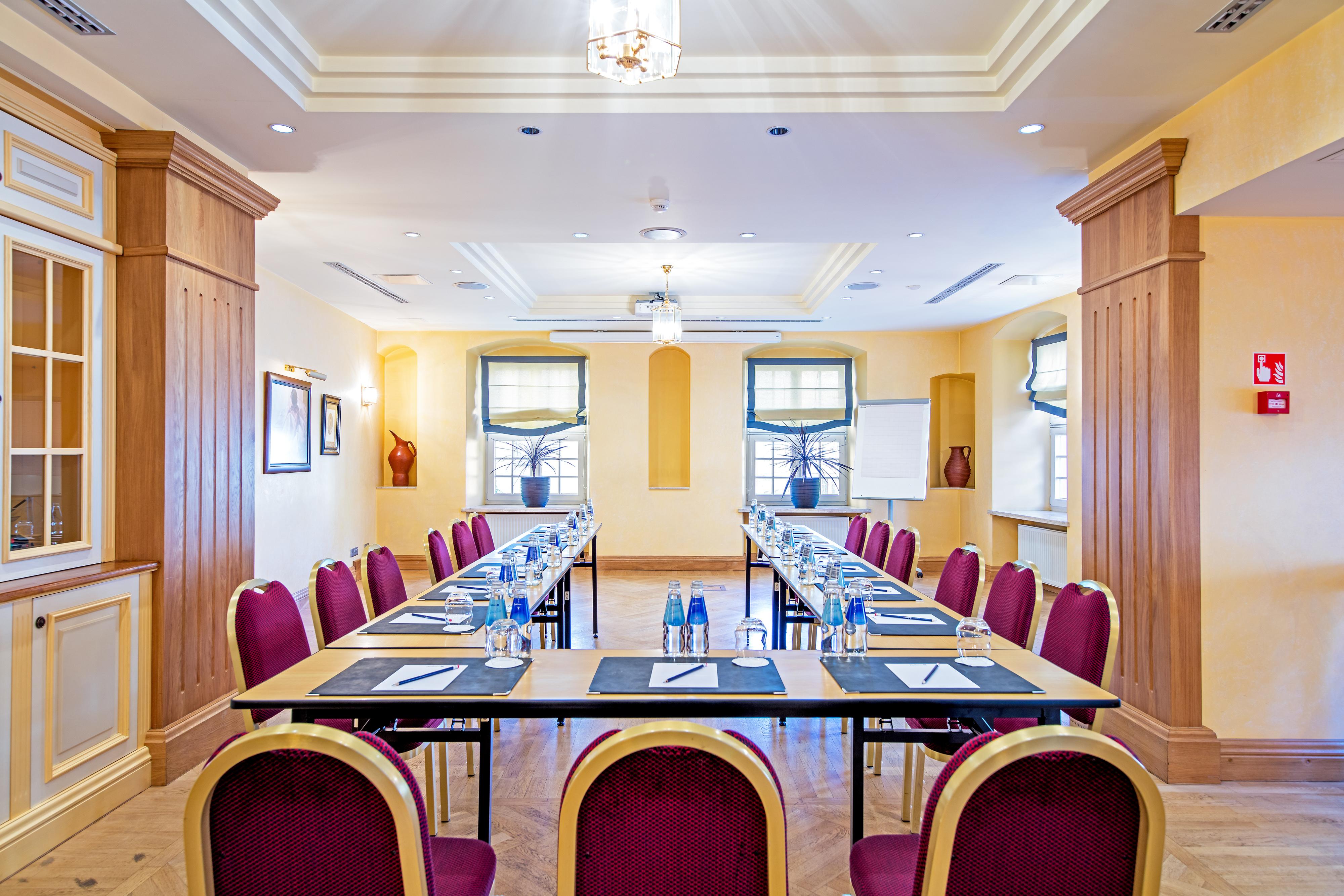 Hotel Radisson Collection Astorija Hotel, 5*