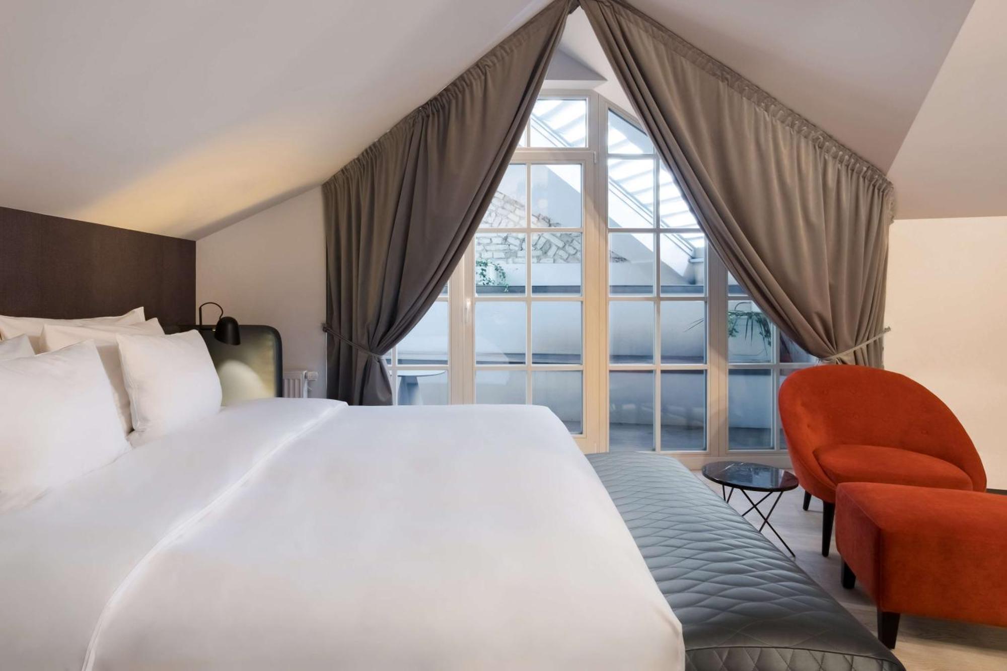 Radisson Collection Astorija Hotel,