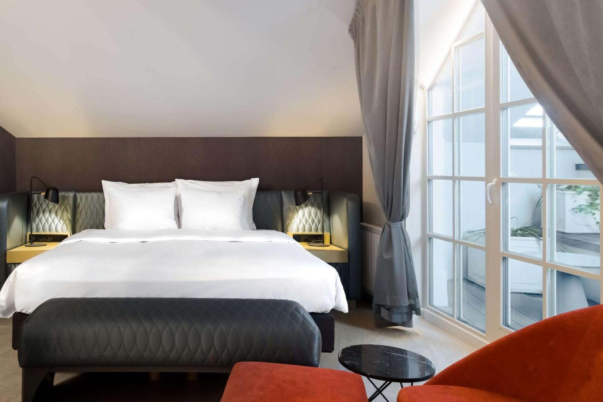 Radisson Collection Astorija Hotel, 5*