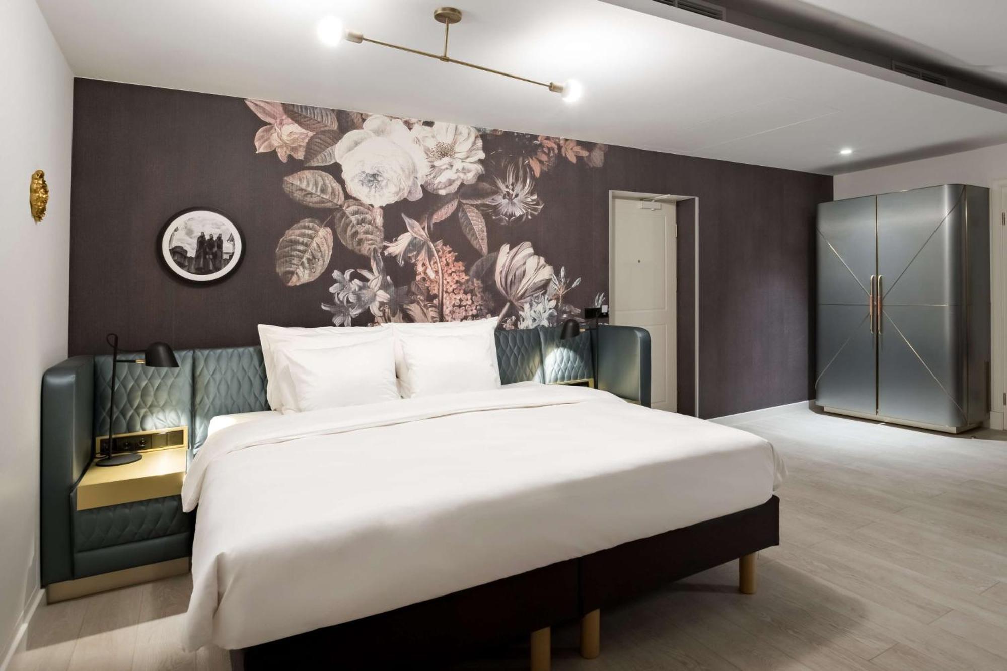 Отель Radisson Collection Astorija Hotel, 5*