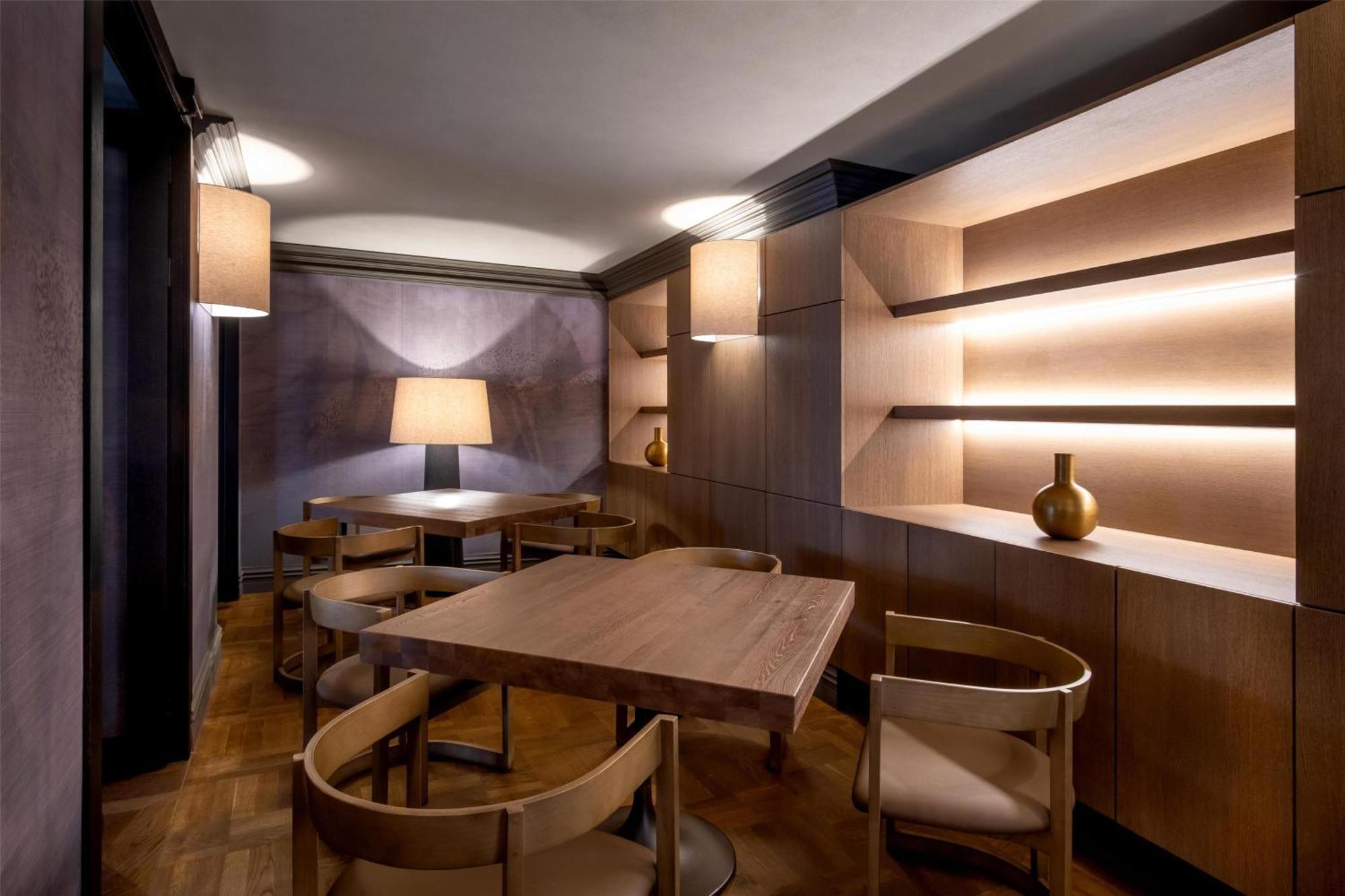 Radisson Collection Astorija Hotel, Hotel Wilno