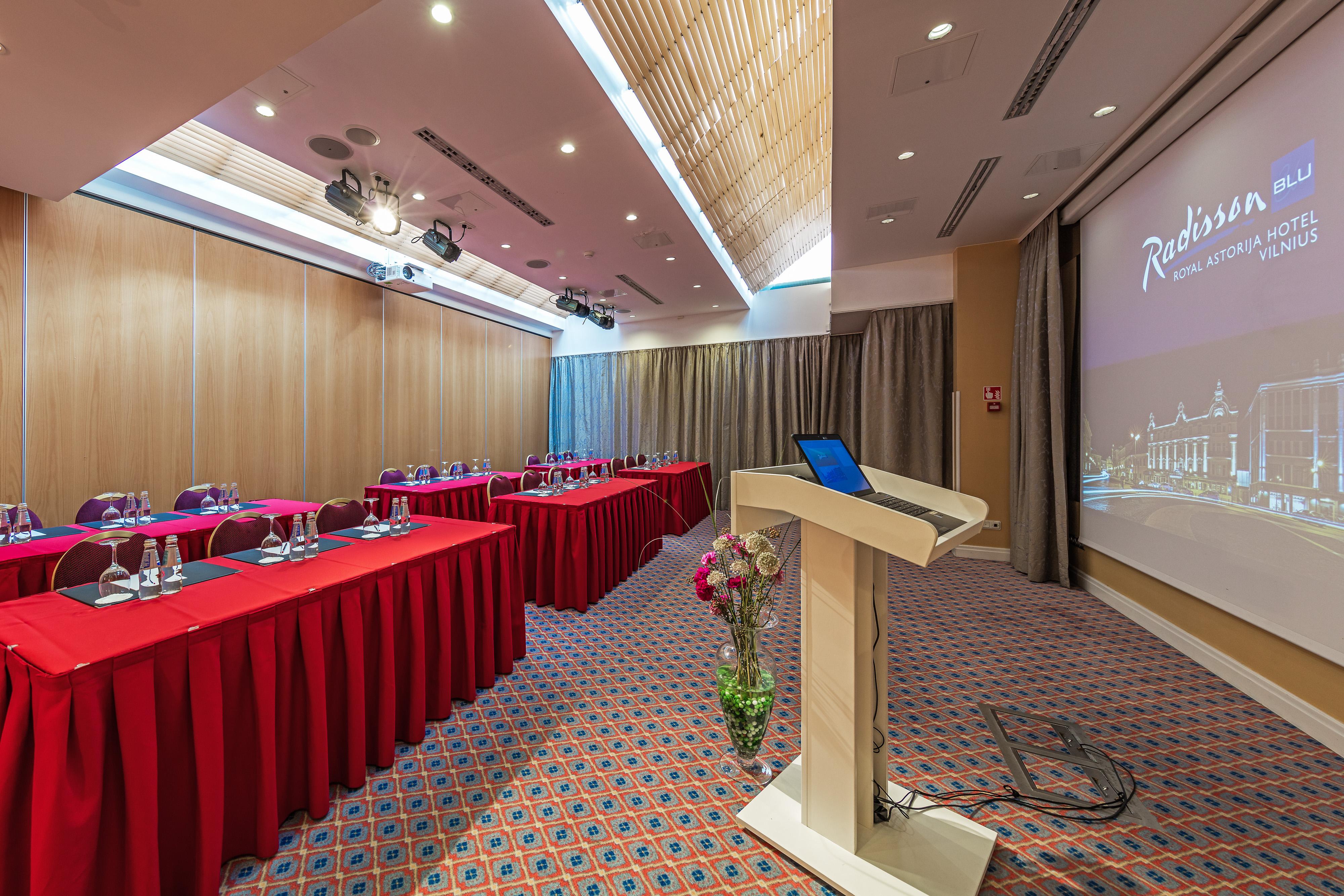 Radisson Collection Astorija Hotel, Hotel