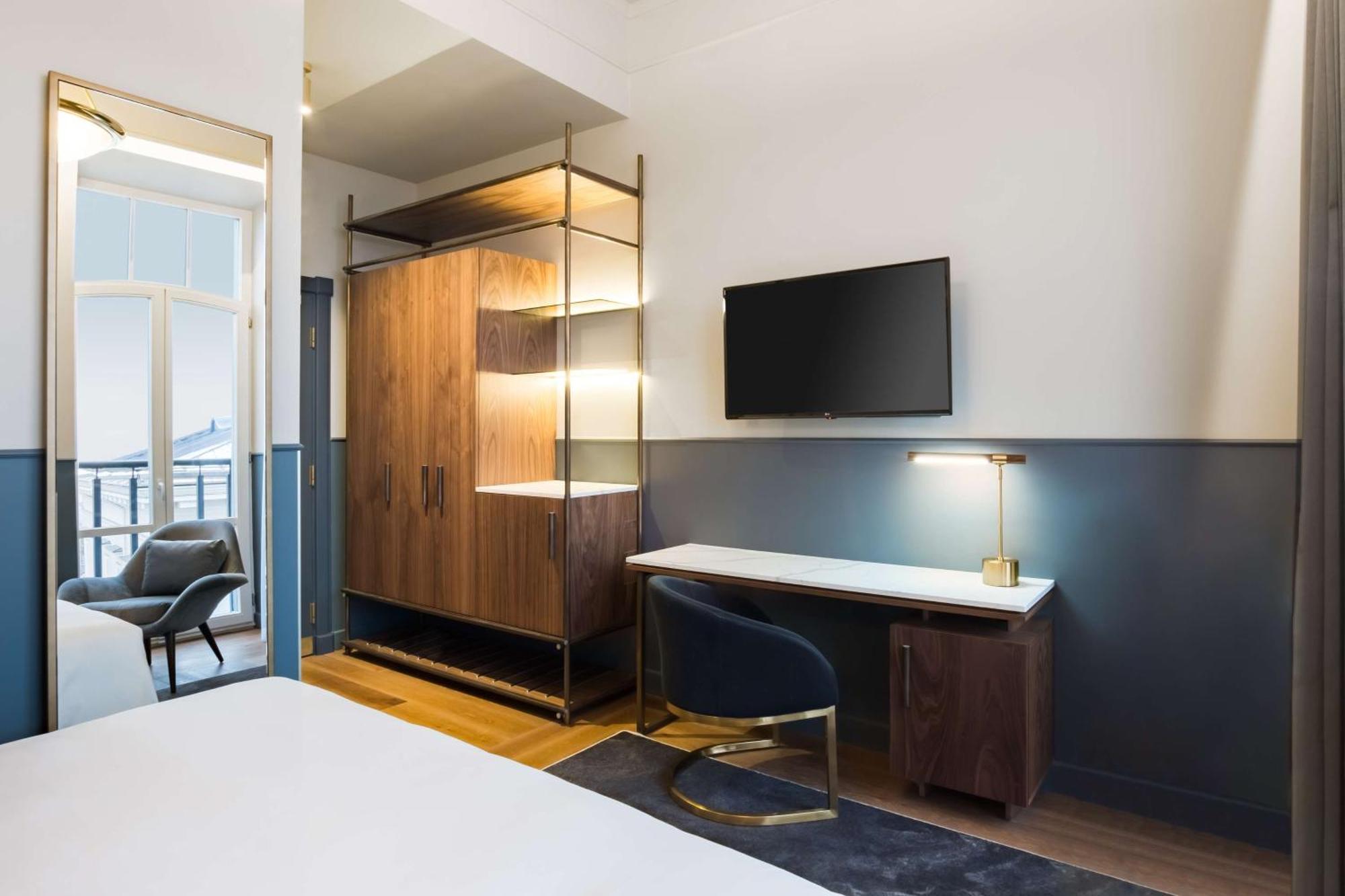 Radisson Collection Astorija Hotel, Hotel