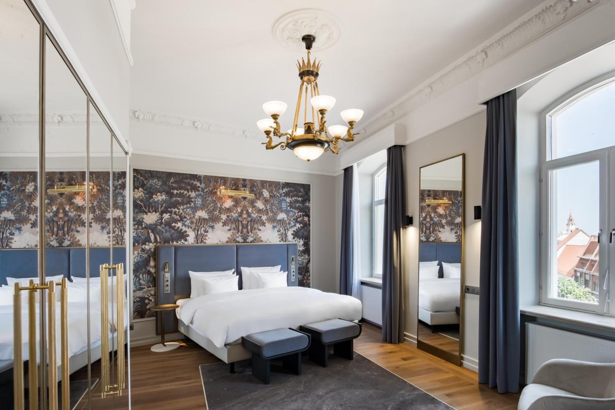Hotel Radisson Collection Astorija Hotel, 5*