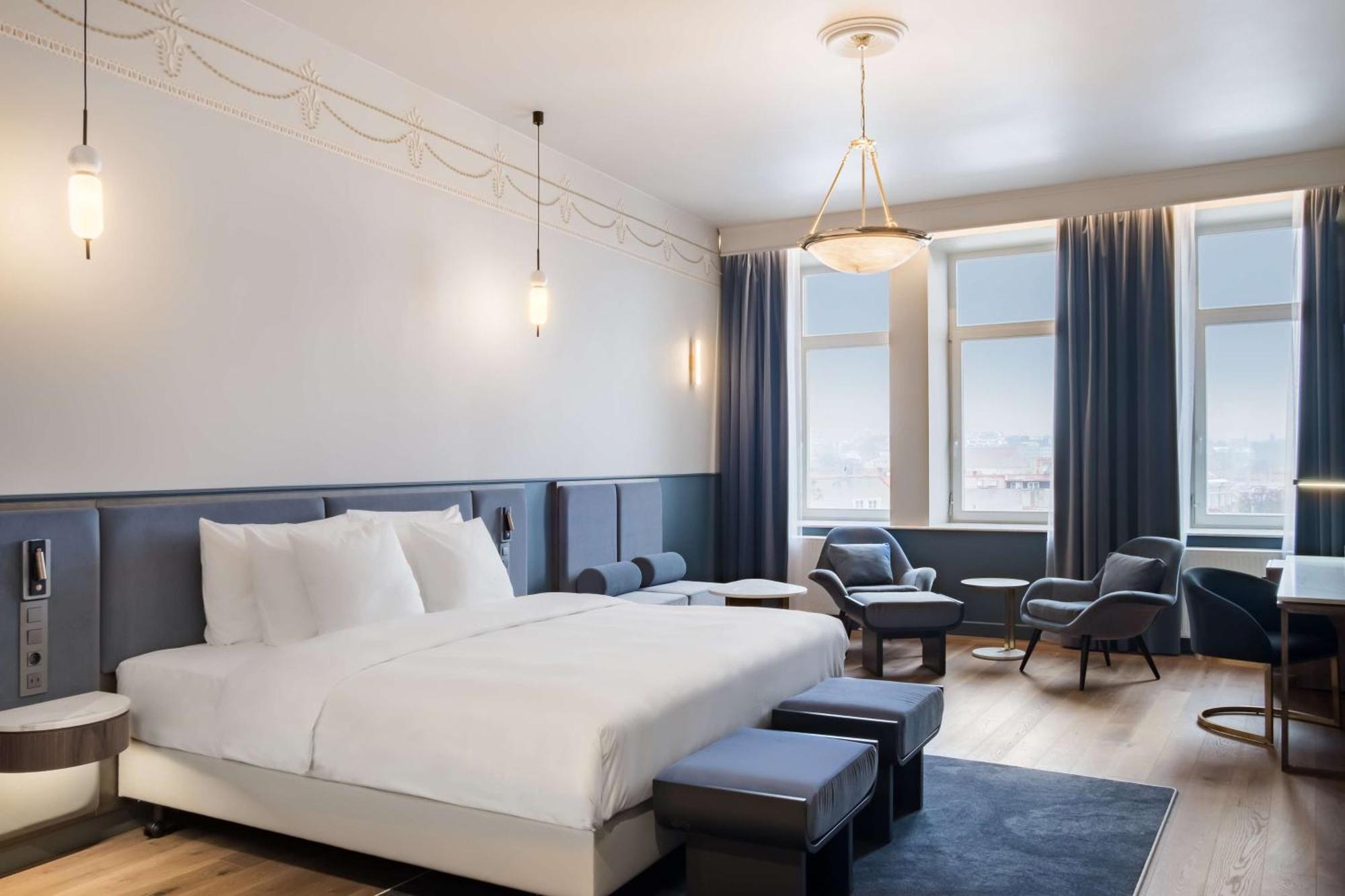 Radisson Collection Astorija Hotel, Hotel