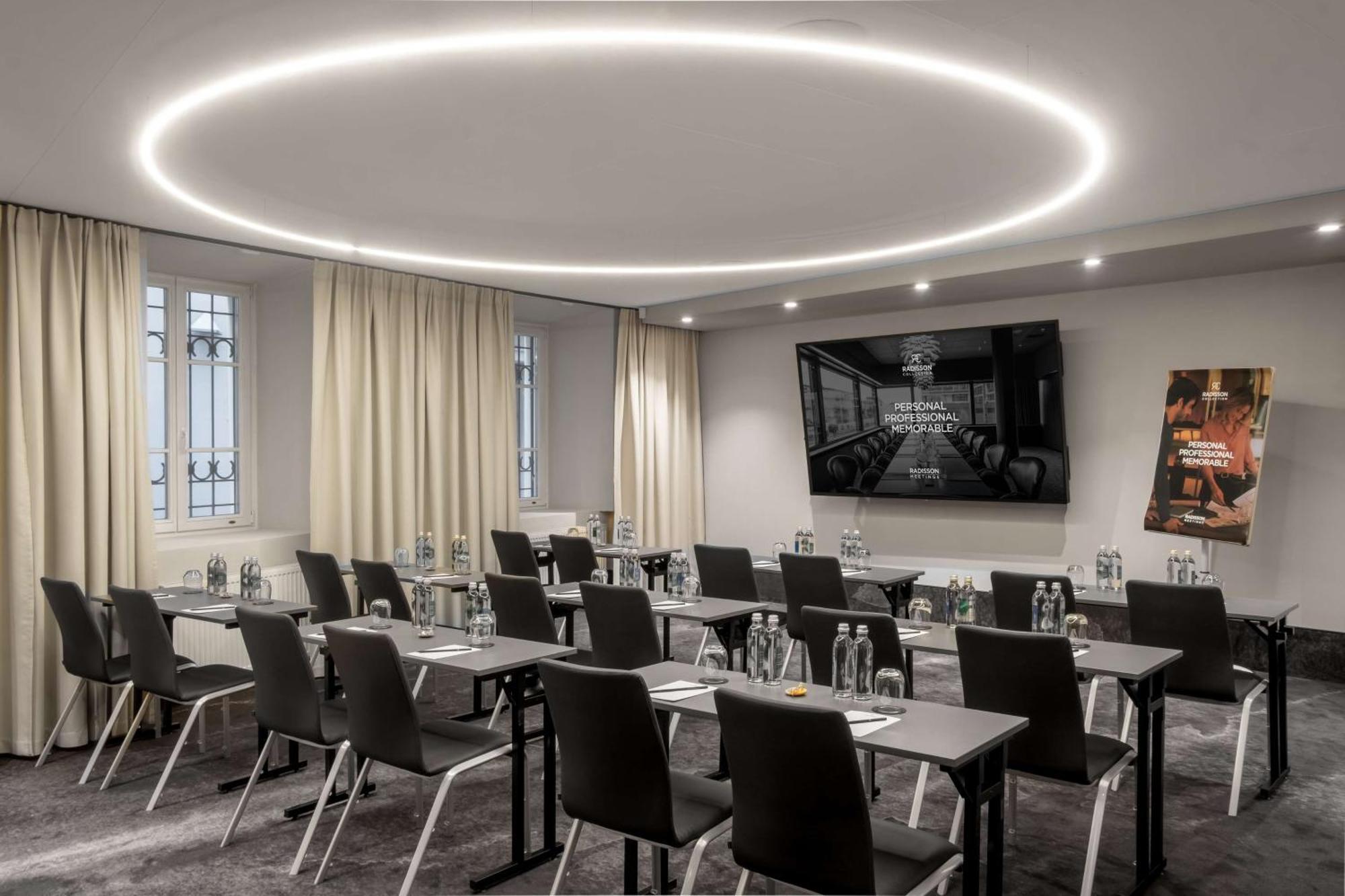 Radisson Collection Astorija Hotel, Hotel 5*
